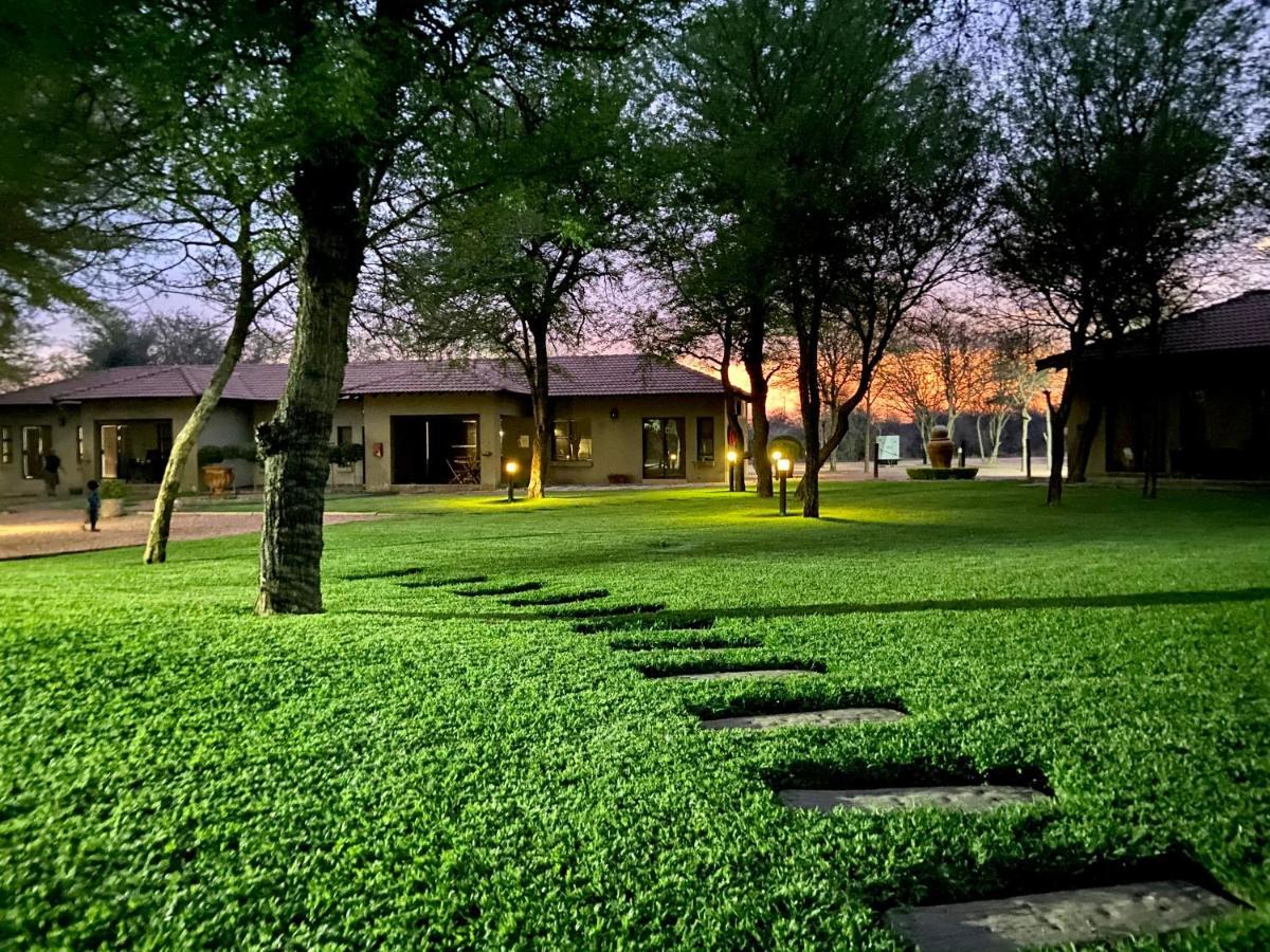 Rip Van Winkel Guest House Lephalale Bagian luar foto